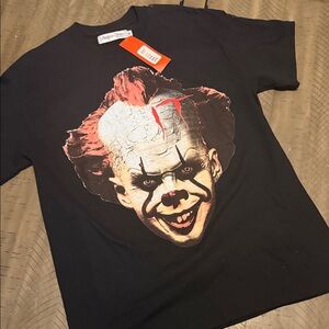 Headgear Classics Black Penny wise Graphic Tee MEDIUM NWT